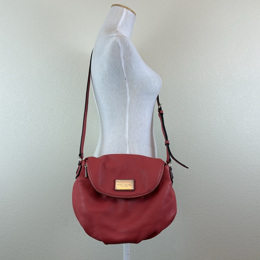 Marc Jacobs Dusty Pink Natasha Fold Over Crossbody Bag with Adjustable Strap - Picture 2 of 10